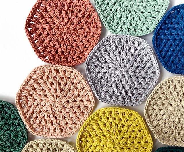 織りコースター 上品な六角形 綿100% 糸 手編み かぎ針編み - ショップ 