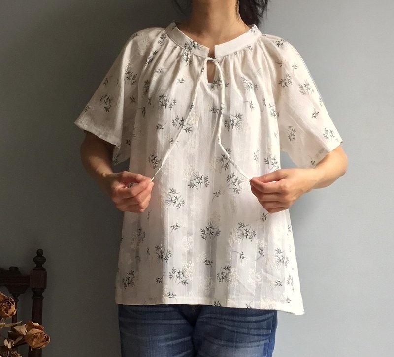 Little Summer/Pure cotton printing paste plant printing small stand-up collar bow short-sleeved top/100% cotton - Women's Tops - Cotton & Hemp 