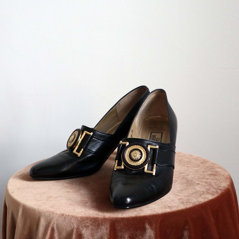 Pumpkin Vintage. Italian Gianni Versace Vanesi black leather heel - รองเท้าส้นสูง - หนังแท้ สีดำ