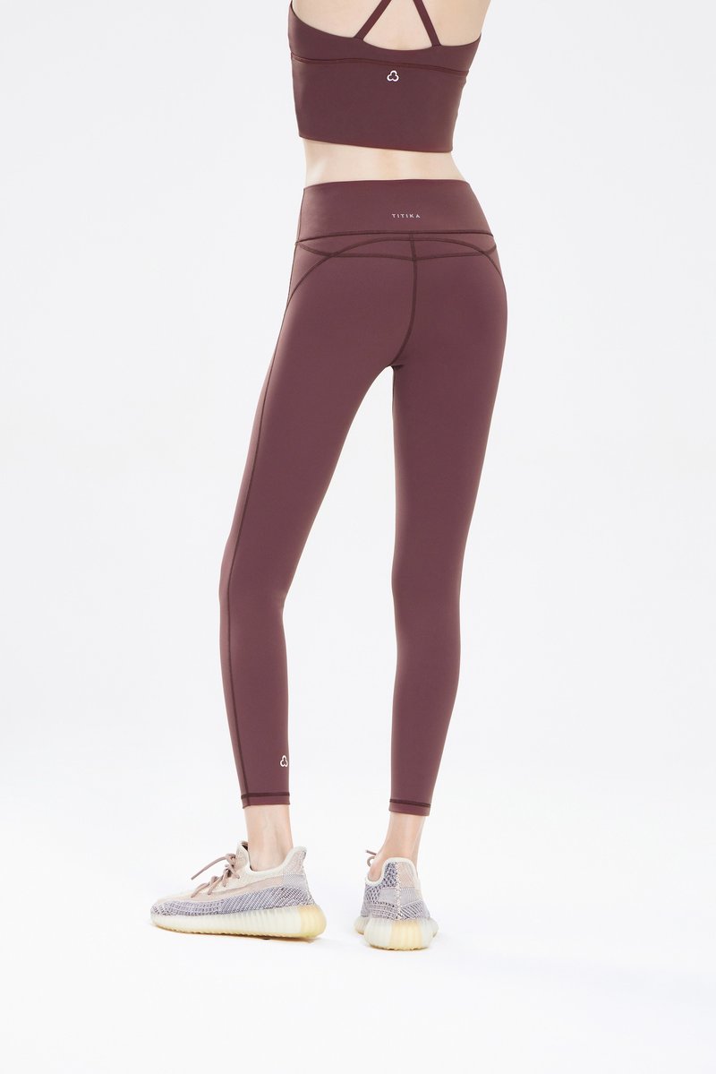 Curve Me Leggings - Women's Sportswear Bottoms - Nylon 