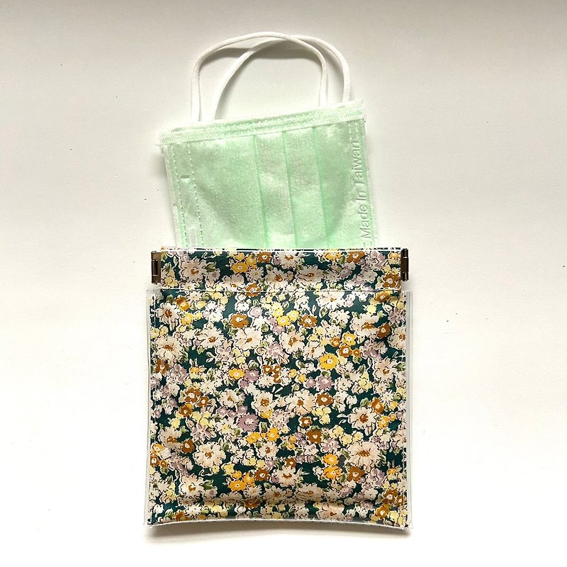 Lightweight and water repellent | printing | multifunctional storage [waterproof universal storage bag] small green flowers - Face Masks - Other Materials Green