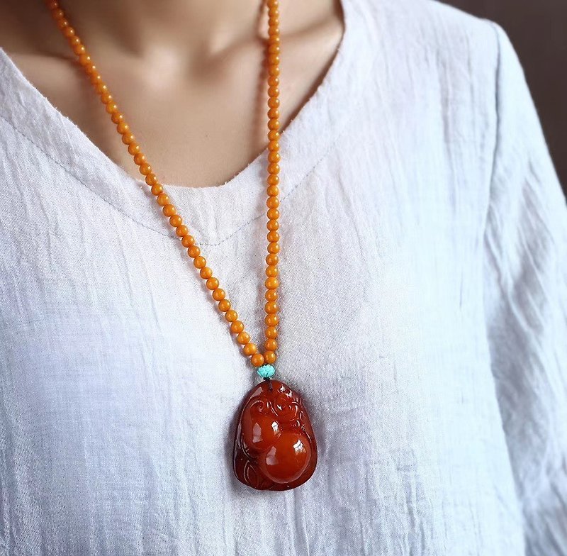 [Welfare price] collectible natural antique wax old wax Ruyi gourd pendant / natural beeswax 108 beads chain - Necklaces - Gemstone 