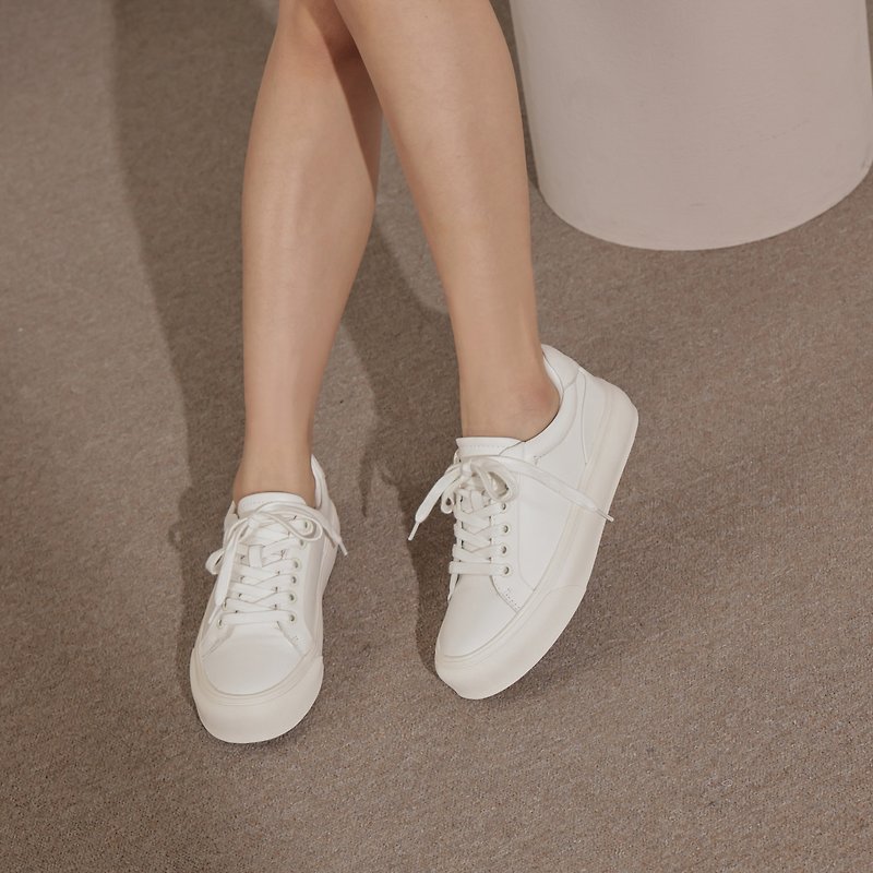 Neutral style strappy white shoes-white - รองเท้าลำลองผู้หญิง - หนังแท้ ขาว