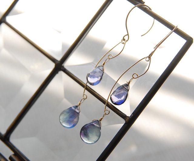 14kgf フローライトとアイオライトのピアス フローライトとアイオライトの風にゆれるピアス 14kgf