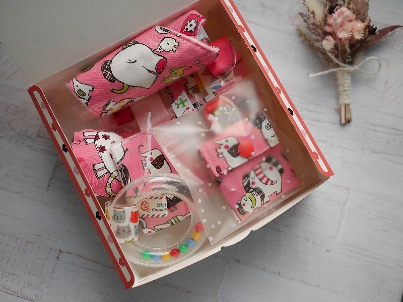 Pink elephant moon gift box / appease towel / triangle saliva towel / peace symbol bag. - อื่นๆ - ผ้าฝ้าย/ผ้าลินิน สึชมพู