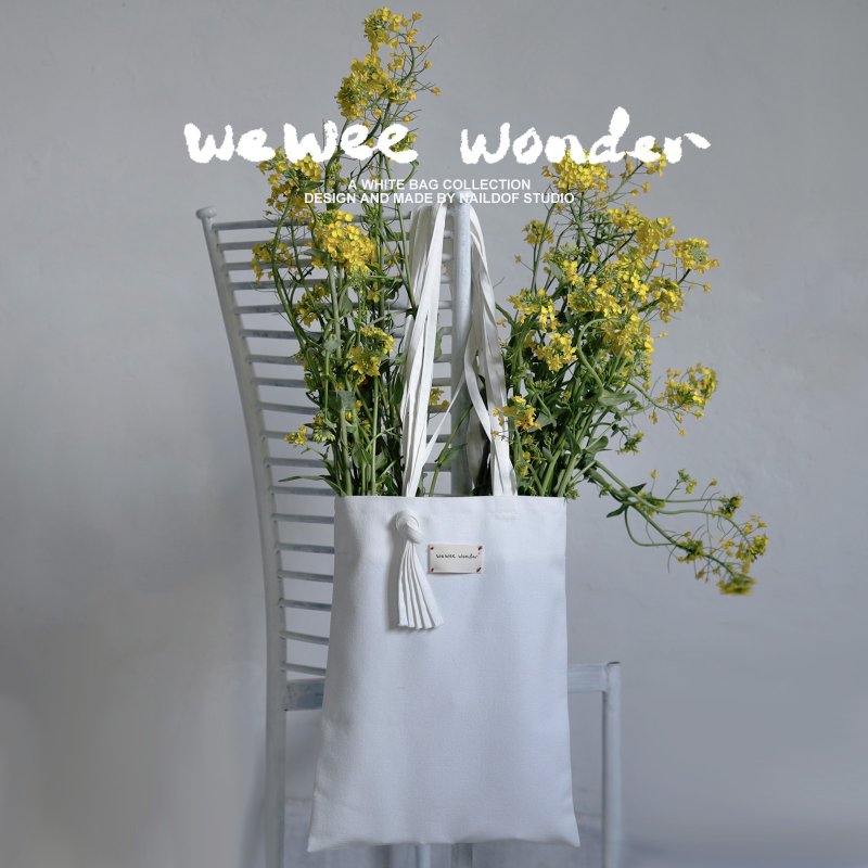 Niche personality design tote bag white canvas bag shoulder tote bag 037 hand-made customization - กระเป๋าถือ - ผ้าฝ้าย/ผ้าลินิน ขาว