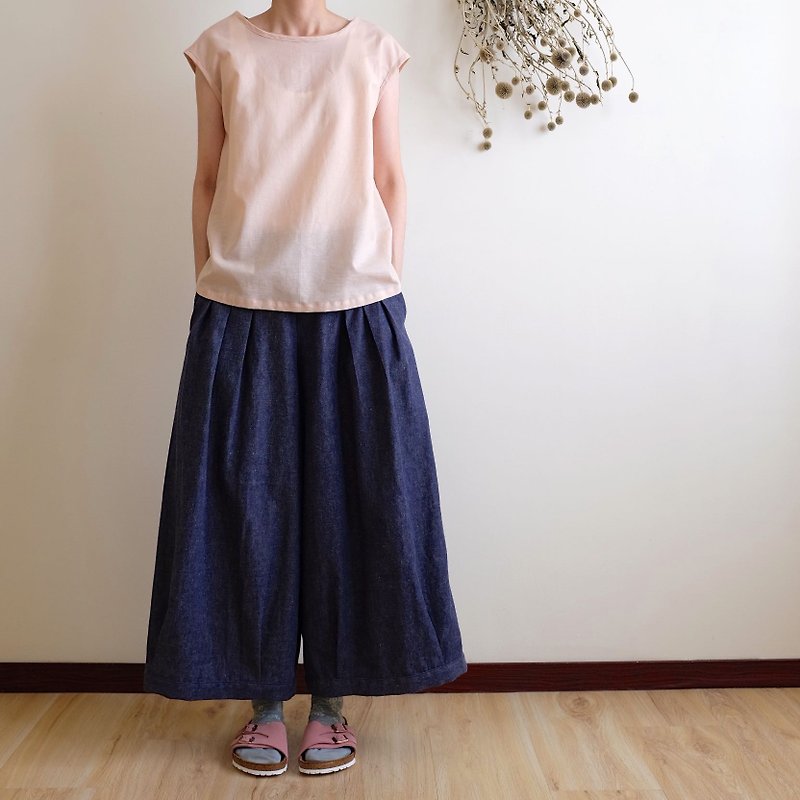 Everyday hand-made clothes, playful girl, tannin, navy, blue, pleated, wide pants, cotton - Women's Pants - Cotton & Hemp Blue