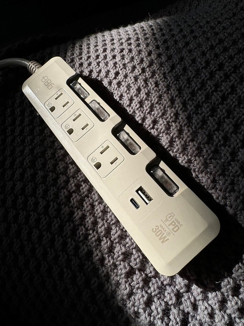 +886 Jiyejia 4-in-3-plug USB+Type C PD 30W fast charging extension cable 1.8m light milk tea - อื่นๆ - โลหะ สีกากี