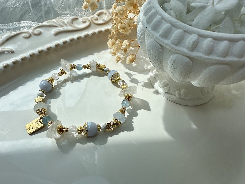 -Snow Falling Flower Weiyang-Natural Crystal Bronze Bracelet - สร้อยข้อมือ - ทองแดงทองเหลือง 