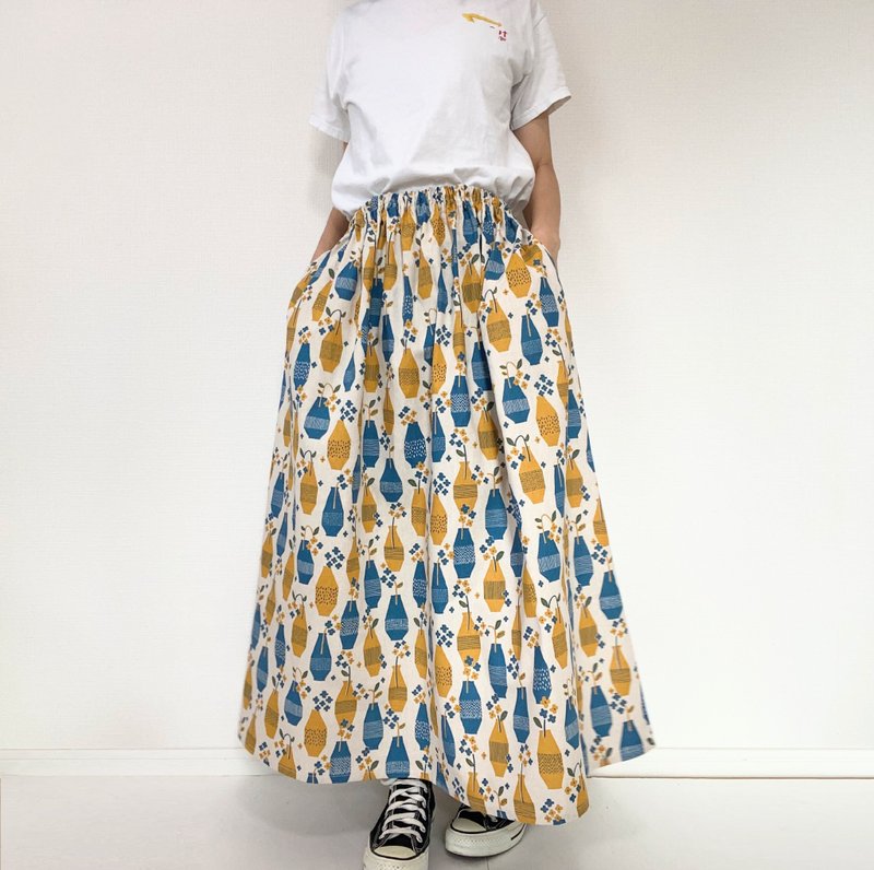 花瓶 棉麻  長裙　花的　米白色 - 裙子/長裙 - 棉．麻 白色