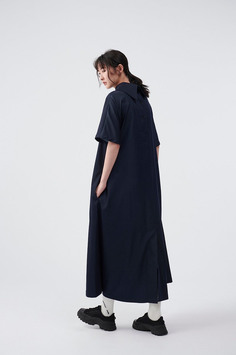TRAN - 高領垂墜圓裙洋裝 - 連身裙 - 其他人造纖維 藍色