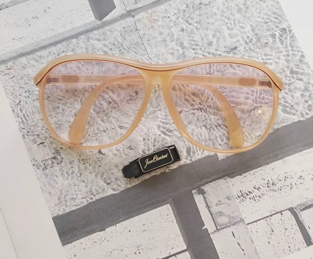 1970年代の古いフランス製プラスチックフレームの定番ブランド