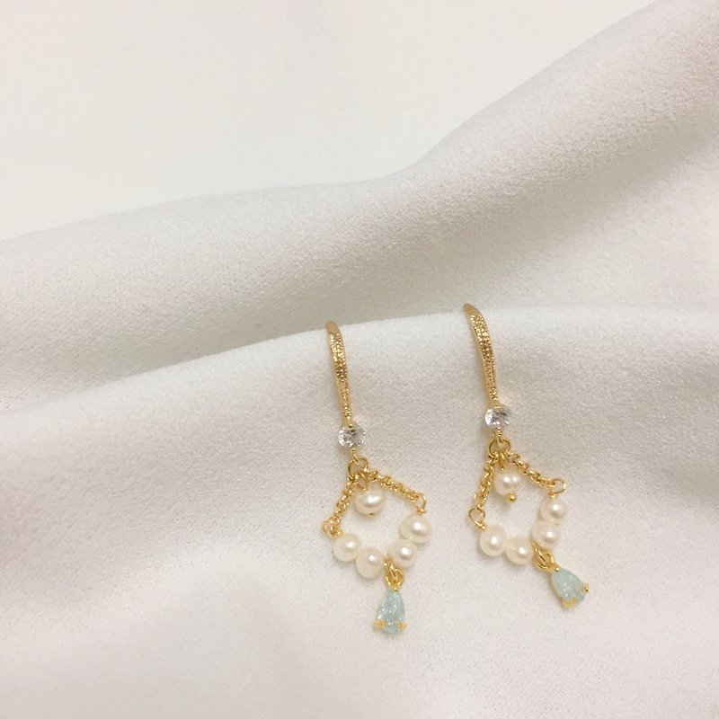 The tears of the mermaid princess - natural pearl water droplets ice crack crystal small hook ear can be clipped - ต่างหู - ไข่มุก สีน้ำเงิน