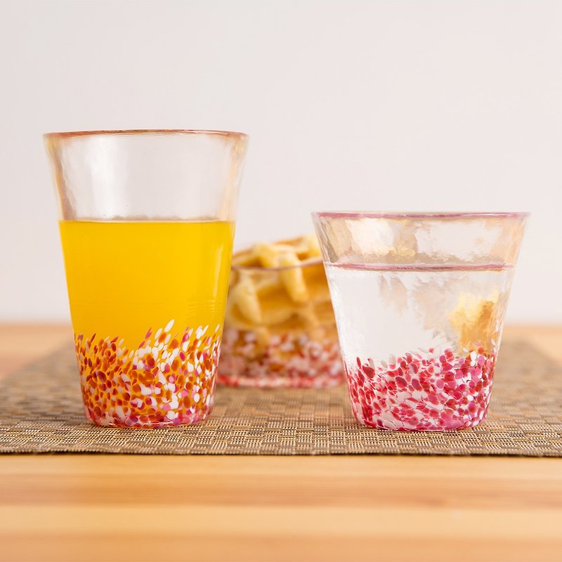 Japanese Tsugaru hand-made famille rose glass drinking cup / 3 colors in total - แก้ว - แก้ว สีเขียว