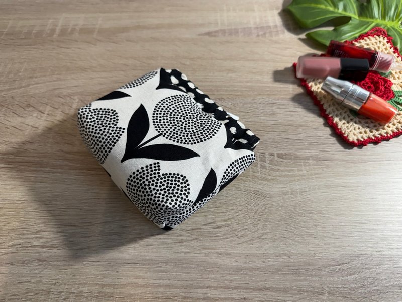 【現貨】 暮光花影幾何款鬱金香12公分彈片口金收納袋 - 化妝包/收納袋 - 棉．麻 
