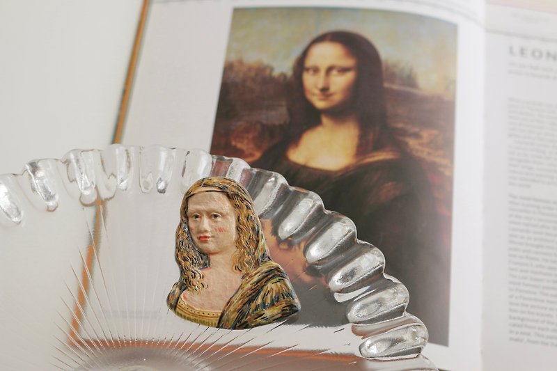 Mona Lisa Brooch Magnet - เข็มกลัด - ดินเผา สีส้ม