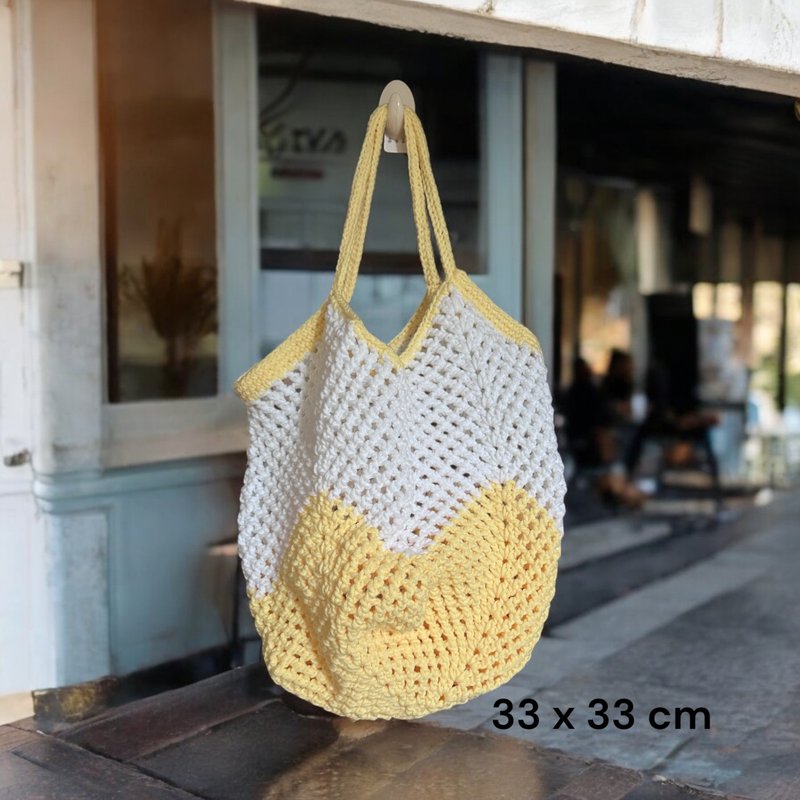 Crochet Heart Tote Bag - กระเป๋าแมสเซนเจอร์ - ผ้าฝ้าย/ผ้าลินิน สีเหลือง