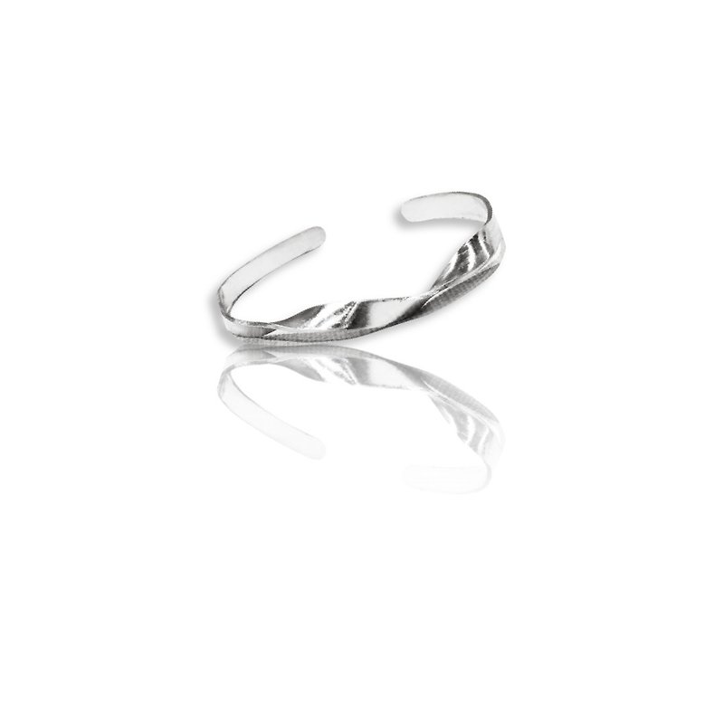 Double twist bracelet (999 sterling silver) /C word bracelet - สร้อยข้อมือ - เงินแท้ สีเงิน