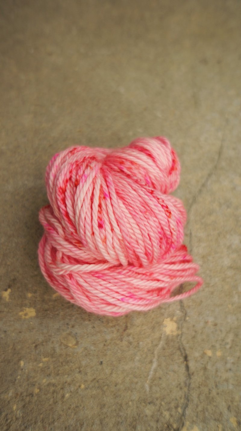手染めのライン。ピンク爆発 - （脂肪メリノ）（チャンキー重量） - 編み物/刺繍/羊毛フェルト/裁縫 - ウール 