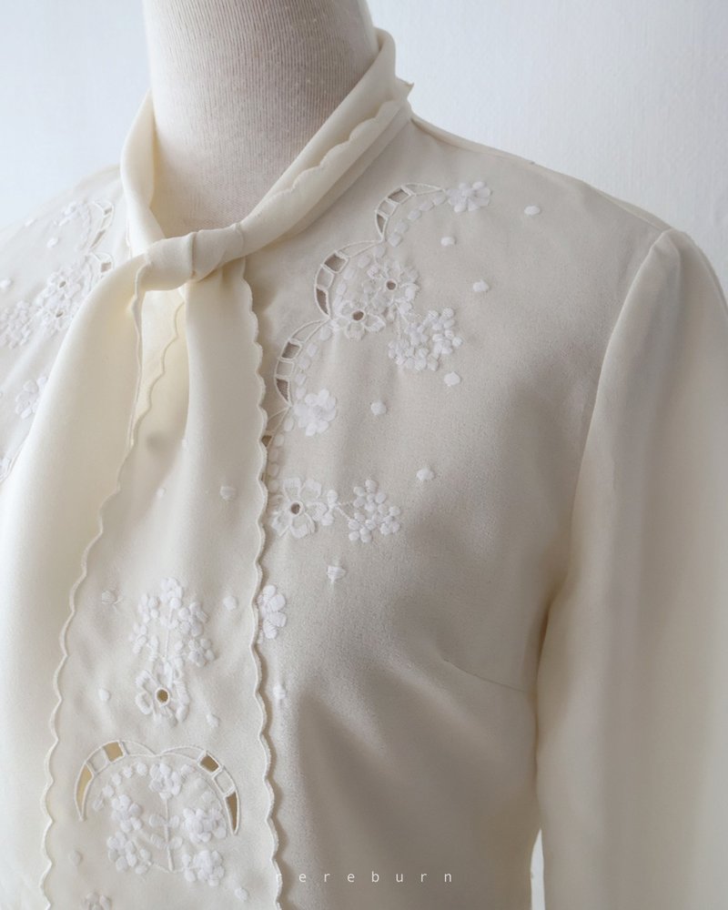 日系復古刺繡領印花長袖米色古著襯衫 - 女襯衫 - 聚酯纖維 黃色