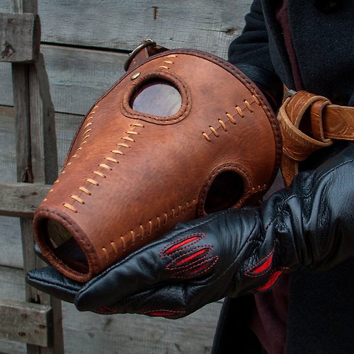 Svetliy Sudar Leather Arts Workshop Handmade leather mask for picking mandrake
