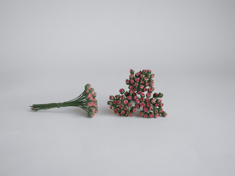 Paper flower, 100 pieces, size0.5 x 0.6cm. budding rose flower, coral color. - 其他 - 紙 紅色