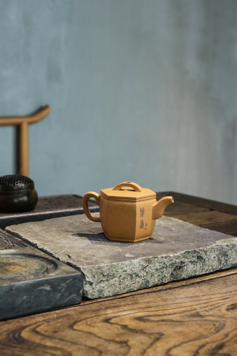 送禮紫砂壺茶壺清供汉瓦 精品泥绘  段泥 210ml 9孔 刘素素 全手 - 茶壺/茶杯/茶具 - 陶 灰色