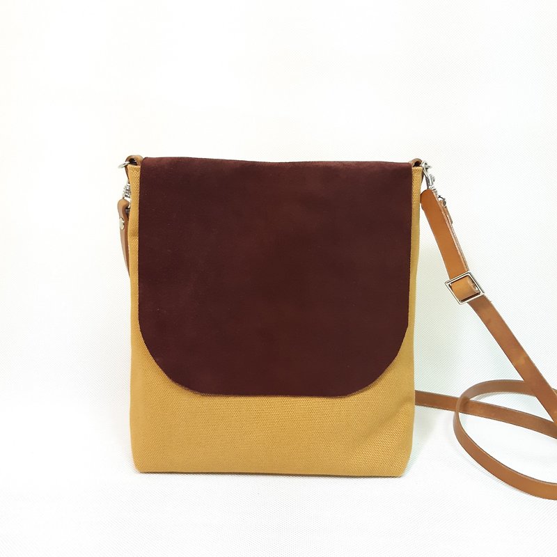 Wenqing Crossbody Bag / Reverse Leather / Canvas Bag / Turmeric - กระเป๋าแมสเซนเจอร์ - ผ้าฝ้าย/ผ้าลินิน สีส้ม