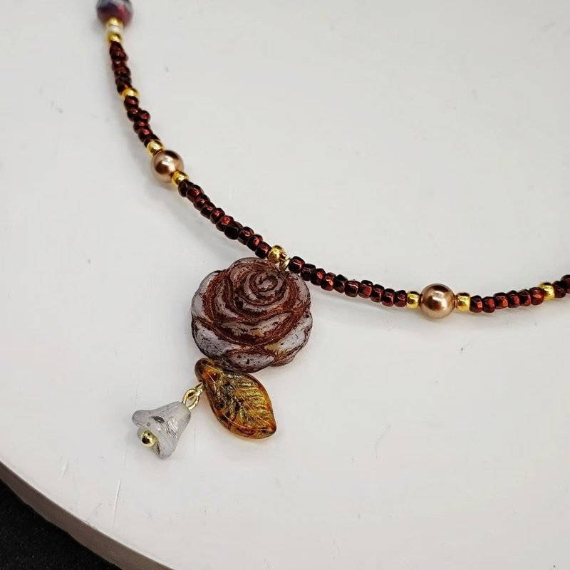 Smoked Rose Czech Bead Necklace - สร้อยคอ - วัสดุอื่นๆ 