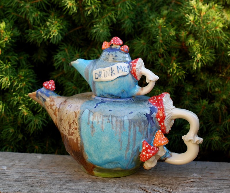 Mushrooms Ceramic Teapot Alice in Wonderland Drink Me Figurine Teapot Handmade - 茶壺/茶杯/茶具 - 陶 多色