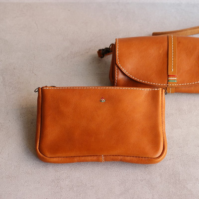 Pouch that is popular as a single item / Recommended as a set with a wallet pochette / Can be named / Made in Japan / sb-123 [Customizable gift] - Toiletry Bags & Pouches - Genuine Leather Orange