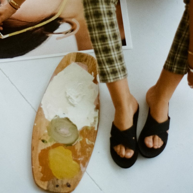 indosole CROSS 環保拖鞋 墨碳黑 女 - 拖鞋 - 環保材質 黑色