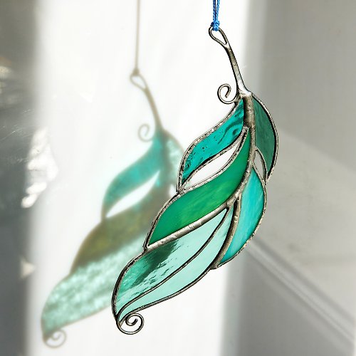 AVALGLASS Feather Stained Glass Suncatcher, Window hangings Decor, Home sun Glass art