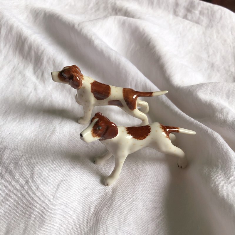 Twin puppy - Tiny animal figurine - ตุ๊กตา - ดินเผา สีกากี