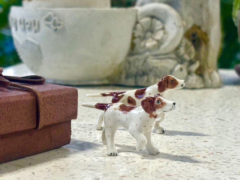 Twin Puppy  - Tiny animal figurine - 玩偶/公仔 - 陶 卡其色