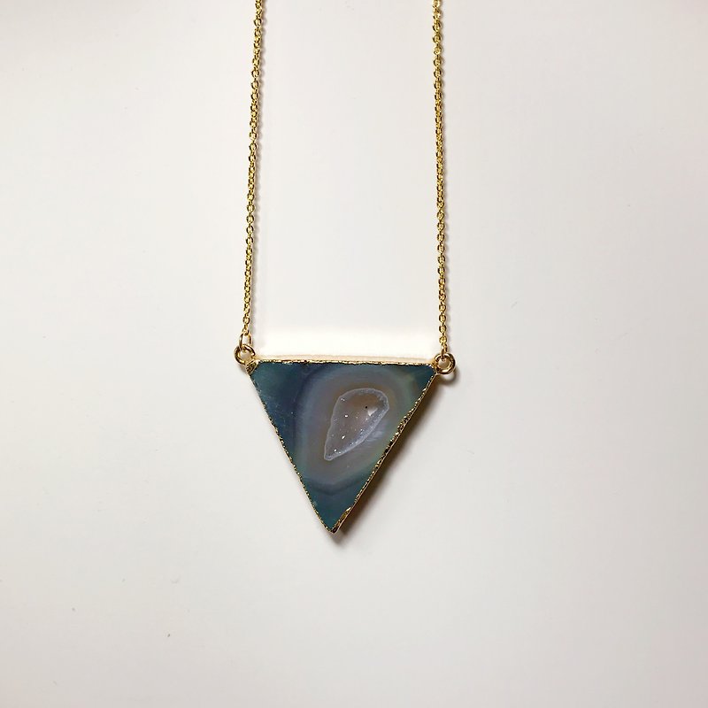 《KeepitPetite》宇宙太空・天然三角瑪瑙晶原石・鍍金項鍊 (45cm) 禮物 - 項鍊 - 寶石 藍色
