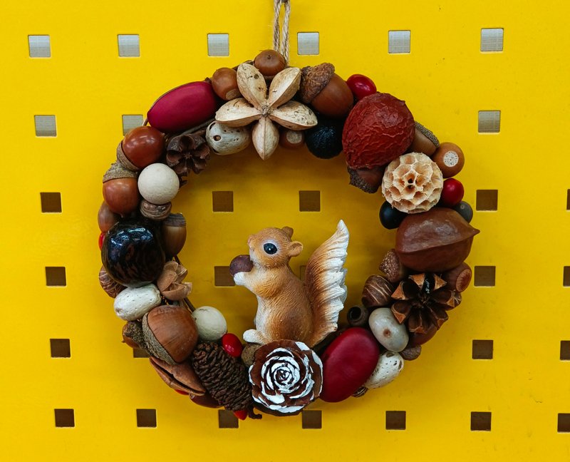 松鼠果實種子花圈 - 擺飾/家飾品 - 其他材質 