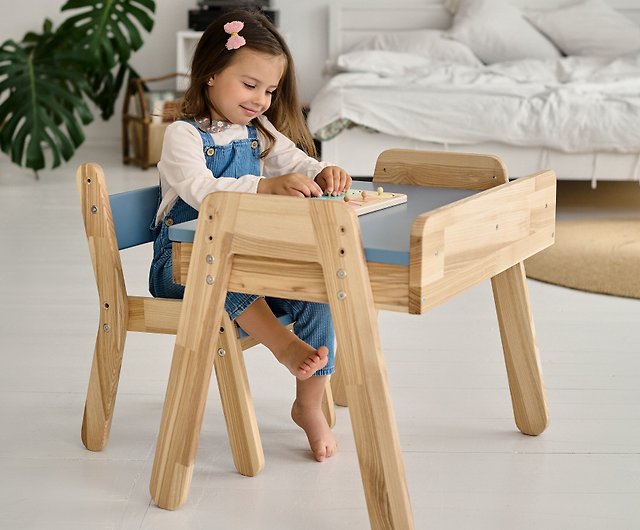 木製の子供用机と椅子幼児用テーブルと椅子セットモンテッソーリ家具