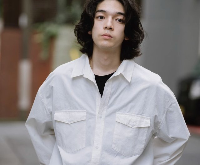 Fascinating white shirt Japanese style double pocket white