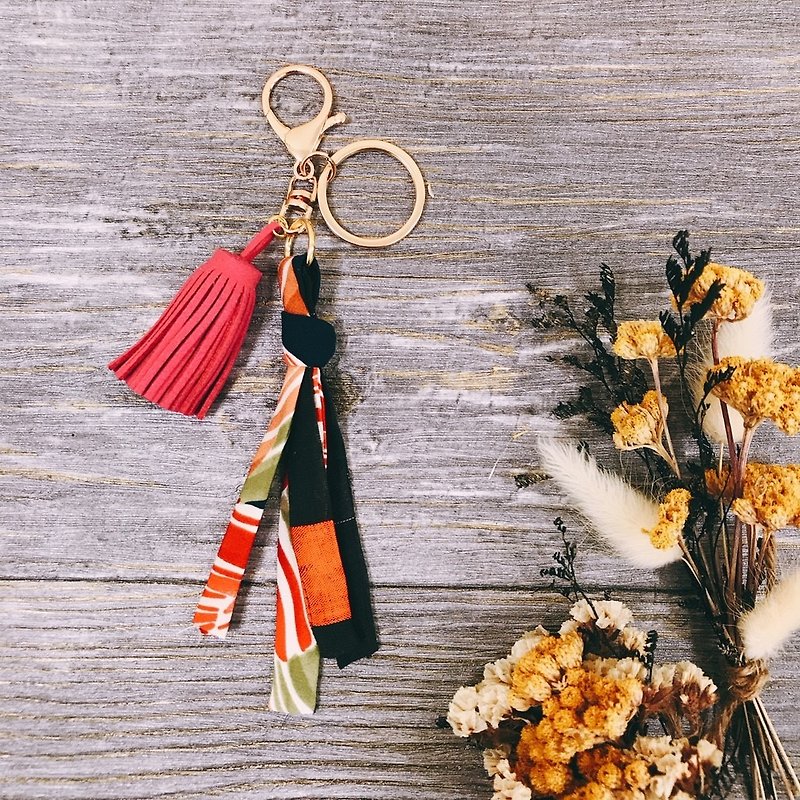 Tassel key ring / practice one person - Keychains - Other Metals Multicolor