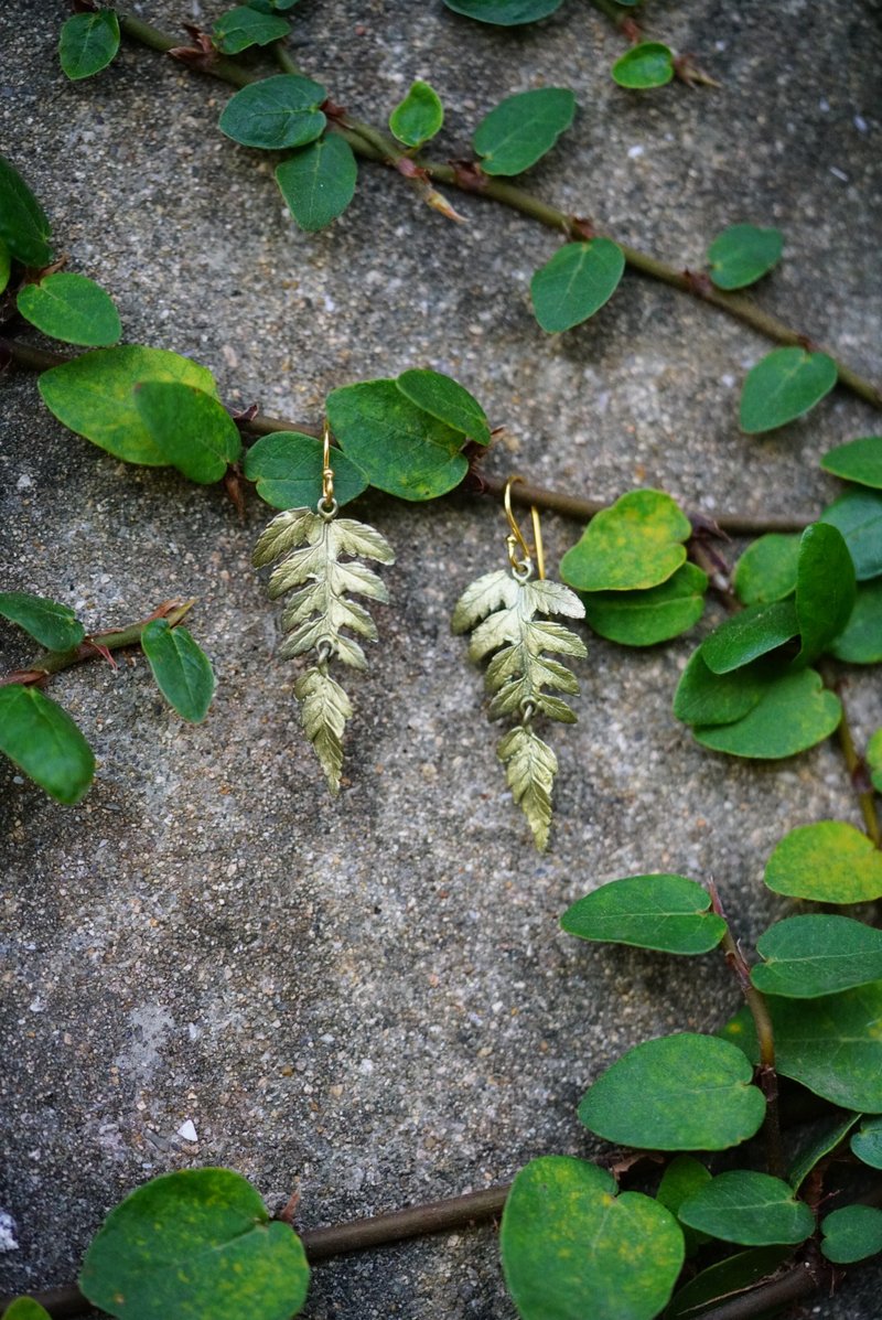 Fern Large Single Leaf Wire Earring - Earrings & Clip-ons - Copper & Brass 