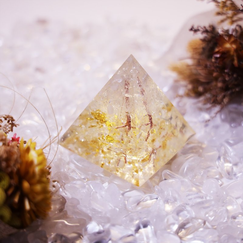 Pyramid Orgonite Stone of Life Chakra Meditation Energy White Crystal Citrine - อื่นๆ - เรซิน 