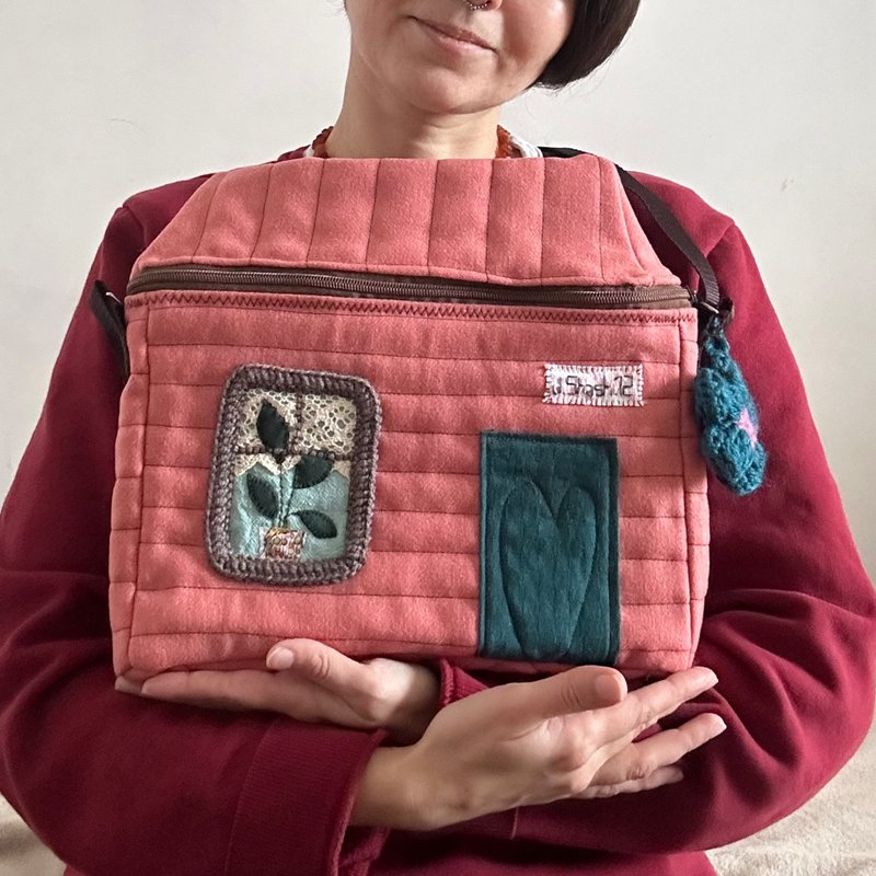 Grannys House – Pink Edition | Upcycled Wool Handbag - 手提包/手提袋 - 羊毛 粉紅色