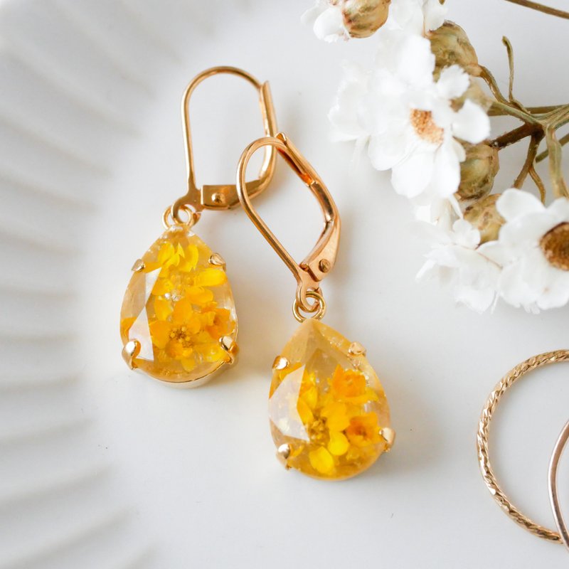 ビジュードロップ/本物のお花/ローダンセ入りピアス ・P462 - 耳環/耳夾/耳骨夾 - 樹脂 橘色