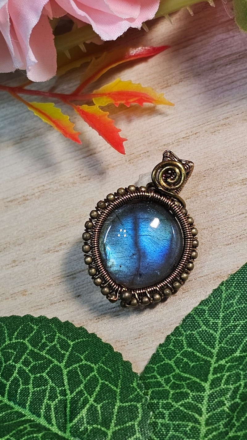 【葉綠舒手作】星輪靜輝 /金屬線編織/節日/禮物/飾品/項鍊/手作 - 項鍊 - 銅/黃銅 藍色