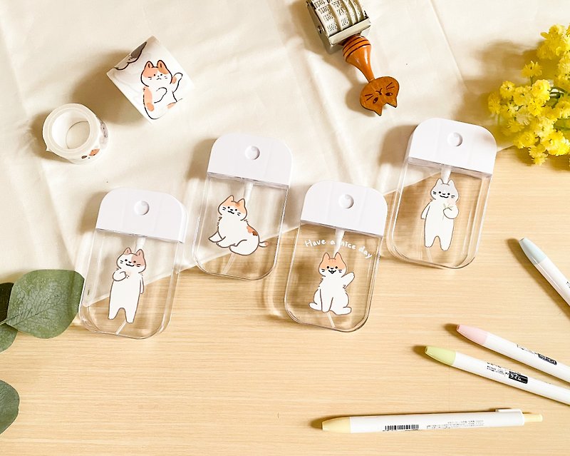 Card-style alcohol bottle, portable alcohol bottle - a cup of fluffy cats (with funnel) - อื่นๆ - พลาสติก หลากหลายสี