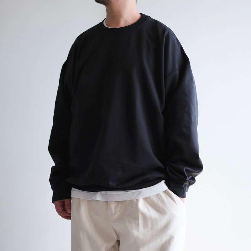 big silhouette  sweatshirt / black / plain / hand embroidery / unisex - เสื้อฮู้ด - ผ้าฝ้าย/ผ้าลินิน สีดำ