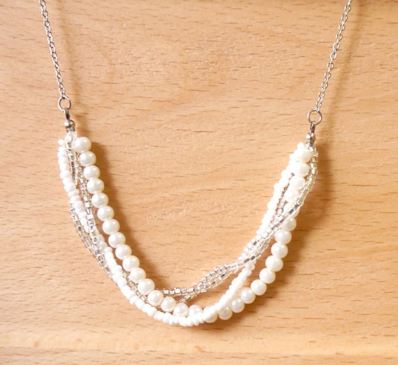 Light you up smile series-twist pearl necklace SL264 - สร้อยคอ - วัสดุอื่นๆ ขาว