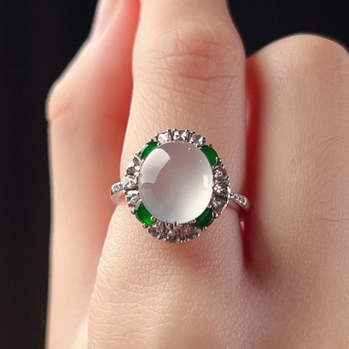 瓔珞珠寶盒 E.L.Jewelry Box 放光玻璃種翡翠蛋面設計款戒指 18K金鑽石 | 天然緬甸玉翡翠A貨