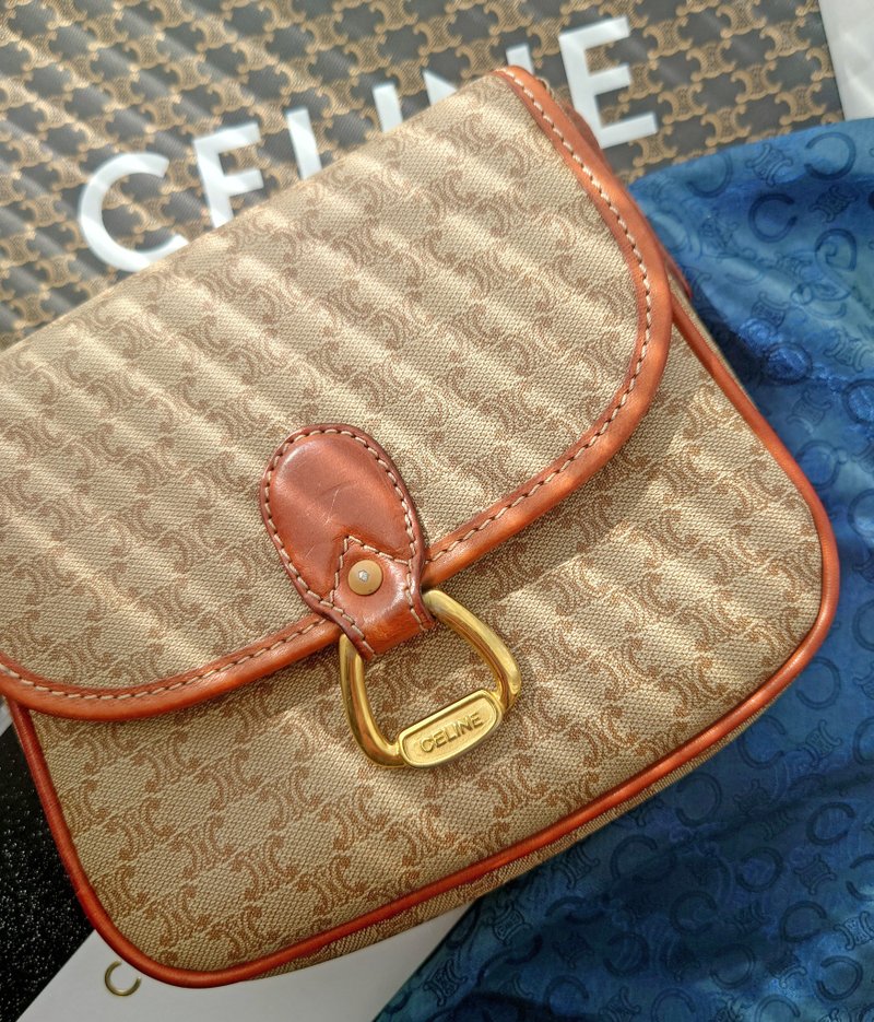 中古包 CELINE 米花帶塵袋豆腐包小方包斜揹包斜挎包相機包單肩包 - 側背包/斜背包 - 防水材質 咖啡色